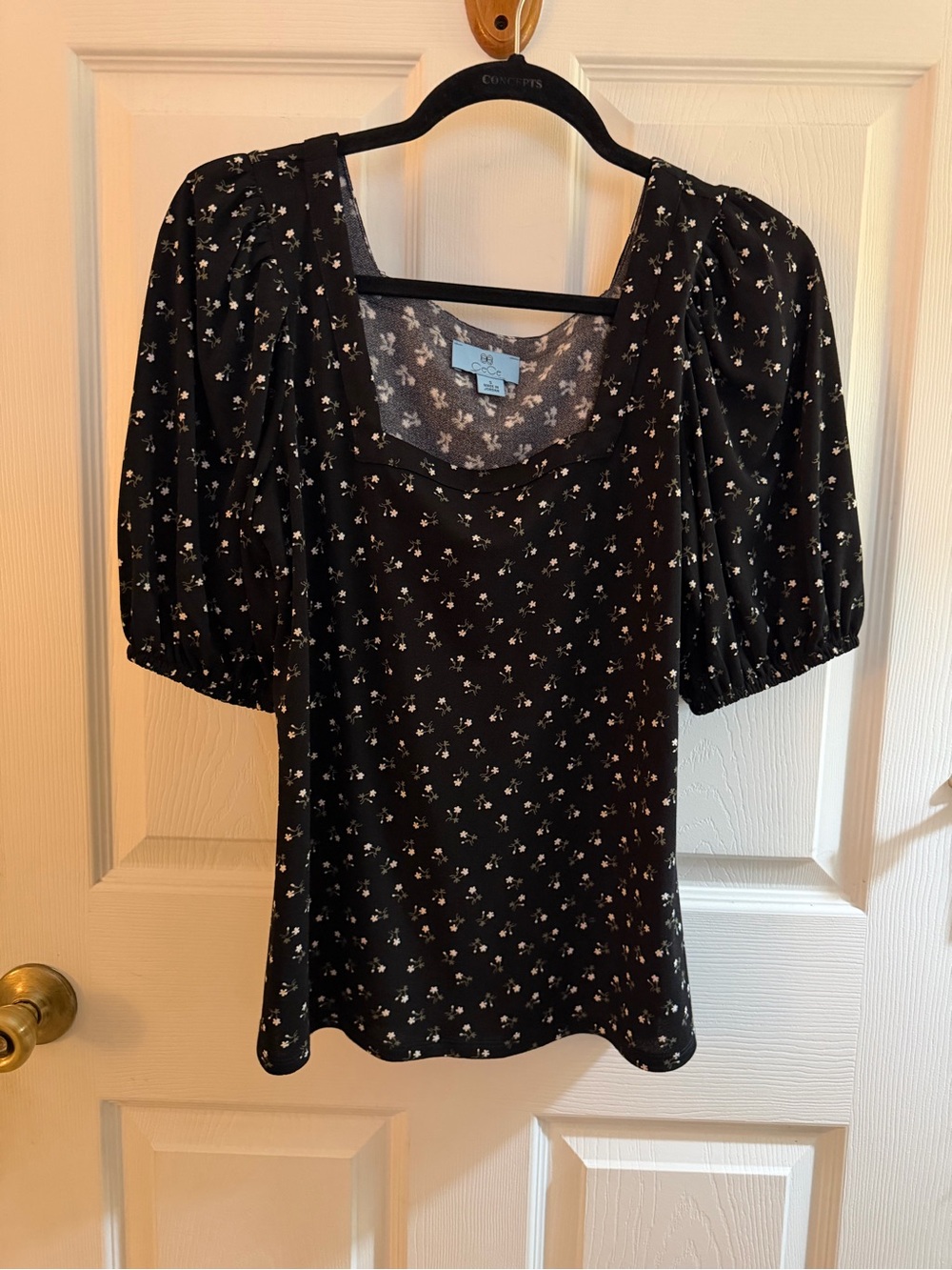 CeCe Black Floral Puff-Sleeve Square Neck Top